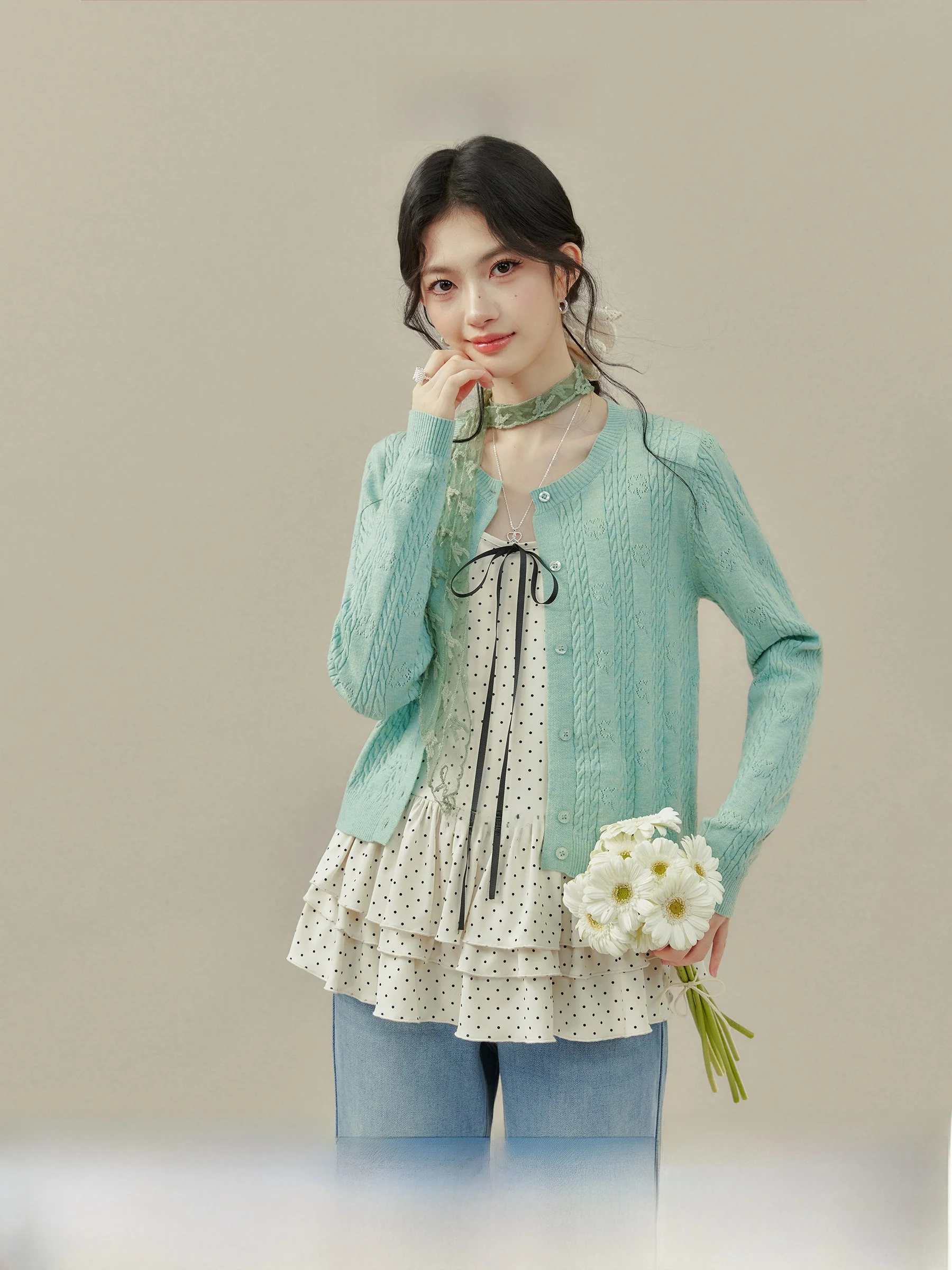Light Green Knitted Sweater Women's Early Spring New Korean Style Moonlight Small Drunkenness Open Cardigan Top
Light Green Knitted Sweater Women's Early Spring New Korean Style Moonlight Small Drunkenness Open Cardigan Top