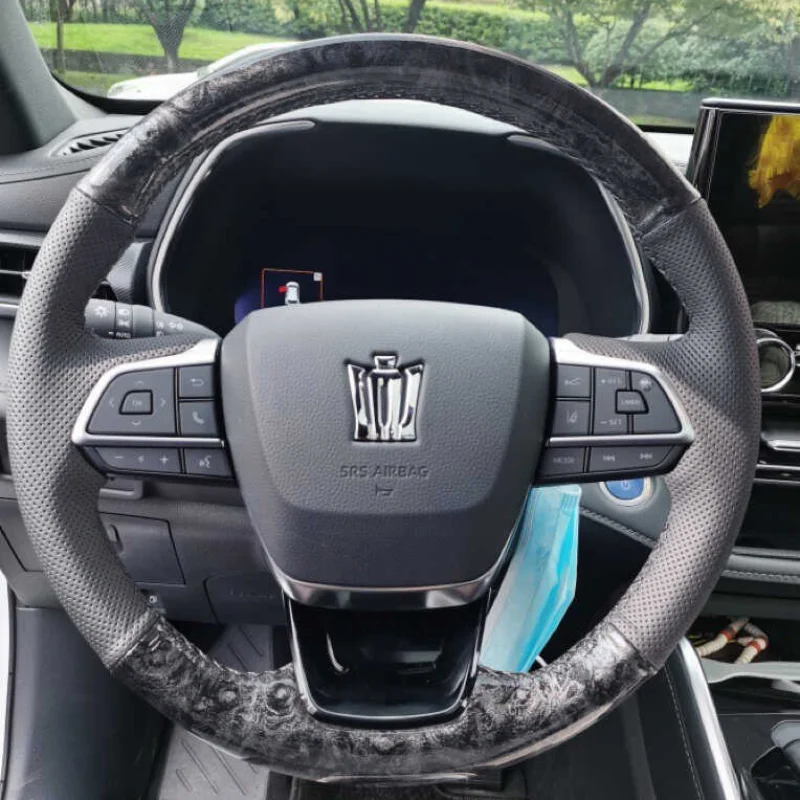 Hand-stitched Black stripes Genuine Leather car steering wheel cover Fit For Toyota crown Sienna 2021-2023 Highlander 2020-2022
Hand-stitched Black stripes Genuine Leather car steering wheel cover Fit For Toyota crown Sienna 2021-2023 Highlander 2020-2022