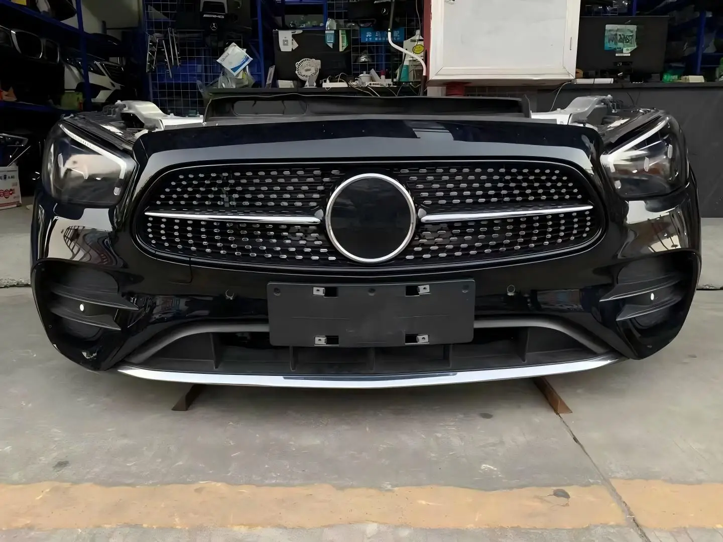 W213 W214 E300 E350 New Original Front Bumper & Radiator High Quality Front End Replacement Accessories
W213 W214 E300 E350 New Original Front Bumper & Radiator High Quality Front End Replacement Accessories