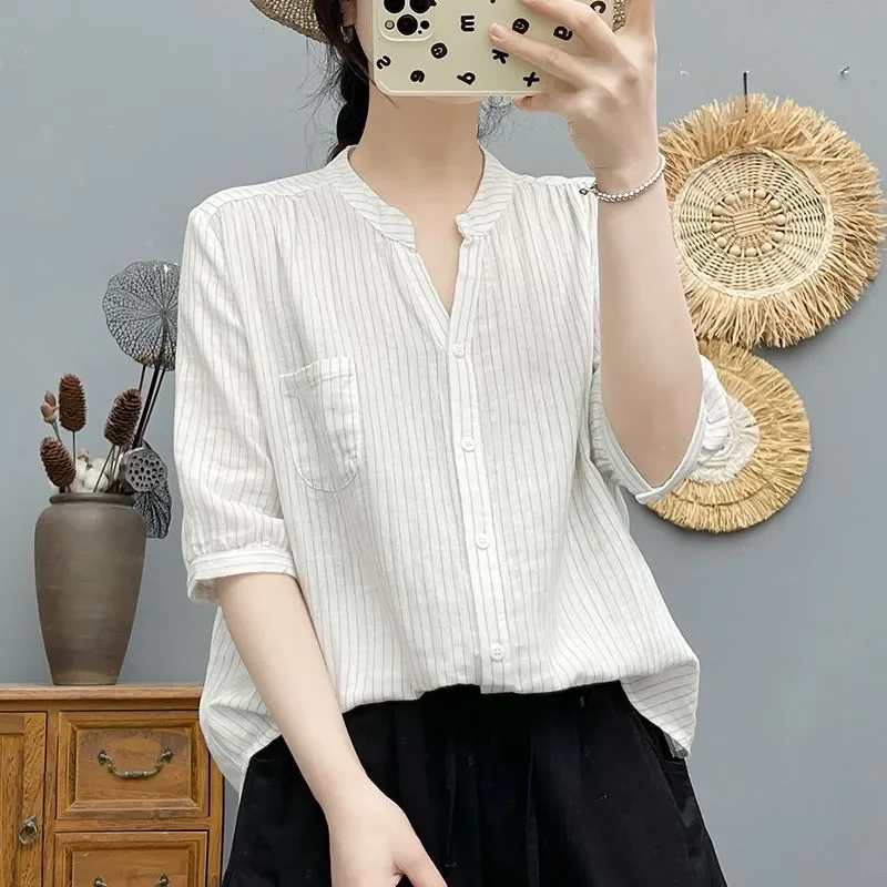 Womens Summer Cotton Floral Blouse Casual V Neck 3/4 Sleeve Loose Plus Size Shirt
Womens Summer Cotton Floral Blouse Casual V Neck 3/4 Sleeve Loose Plus Size Shirt