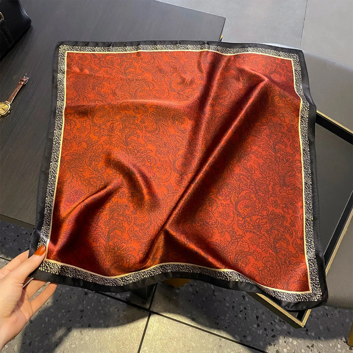 2026 New 100% Real Silk Satin Women Scarf Flower Printed Foulard Femme Square Head Scarfs Bandana Shawl For Lady Hijab
2026 New 100% Real Silk Satin Women Scarf Flower Printed Foulard Femme Square Head Scarfs Bandana Shawl For Lady Hijab
