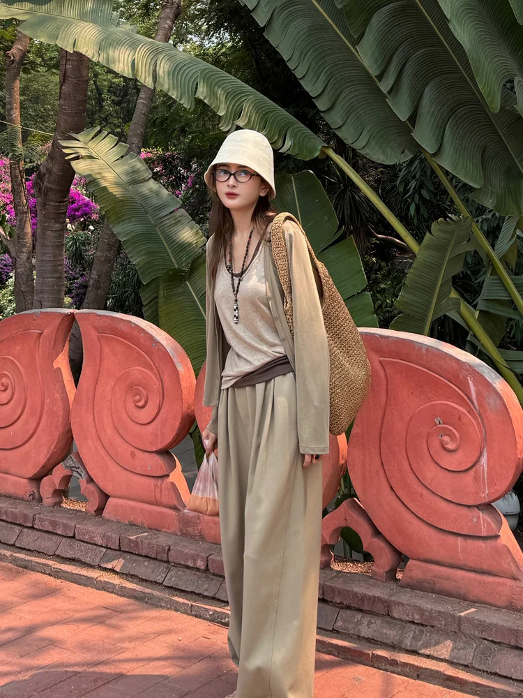 LADYC Летний модный повседневный кардиган с длинными рукавами, женская солнцезащитная верхняя одежда, полиэстеровое пальто с V-образным вырезом на пуговицах
LADYC Летний модный повседневный кардиган с длинными рукавами, женская солнцезащитная верхняя одежда, полиэстеровое пальто с V-образным вырезом на пуговицах