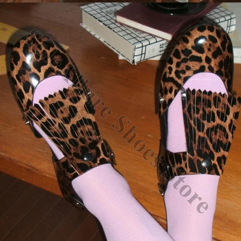 Glossy Leopard Print Patent Tassel Mary Jane Sandals Snap Button Detachable Fringe Retro Daily Casual Flats
Glossy Leopard Print Patent Tassel Mary Jane Sandals Snap Button Detachable Fringe Retro Daily Casual Flats