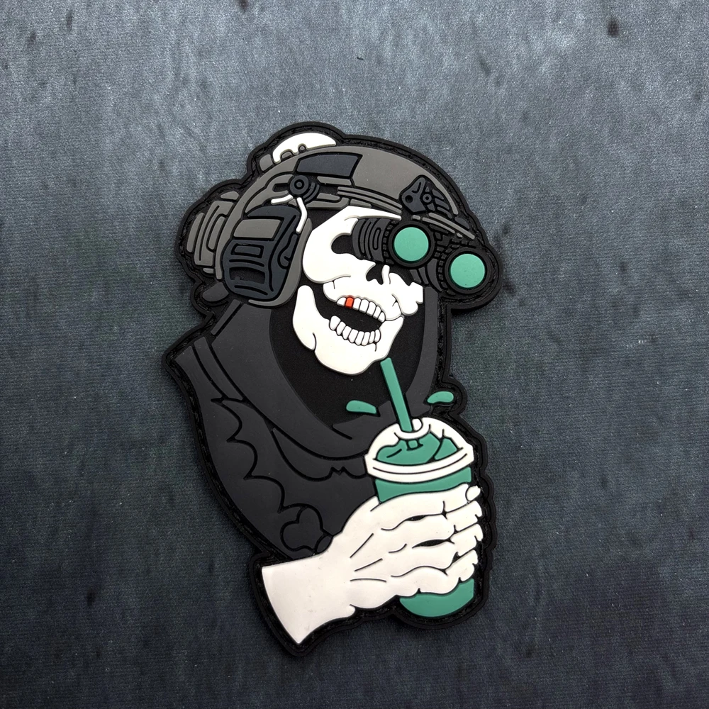 A Drink Skull Pvc Patch Tactical Vest/Sling Badge Sticker Patch Pvc, Glow-In-The-Dark Effect, Hook-And-Loop Backing Morale Patch Backpack Patch Clothing Patch Soft Rubber
A Drink Skull Pvc Patch Tactical Vest/Sling Badge Sticker Patch Pvc, Glow-In-The-Dark Effect, Hook-And-Loop Backing Morale Patch Backpack Patch Clothing Patch Soft Rubber