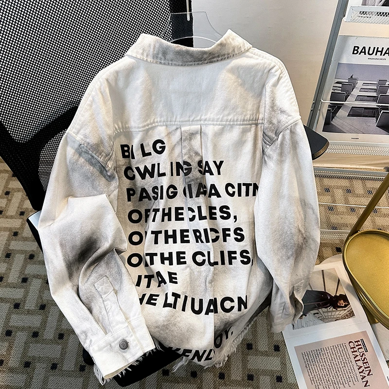 American High Street Loose Fit Jeans Jacket Unisex Long Sleeve Printed Back Lettering Distressed Frayed Couple's Jacket
American High Street Loose Fit Jeans Jacket Unisex Long Sleeve Printed Back Lettering Distressed Frayed Couple's Jacket