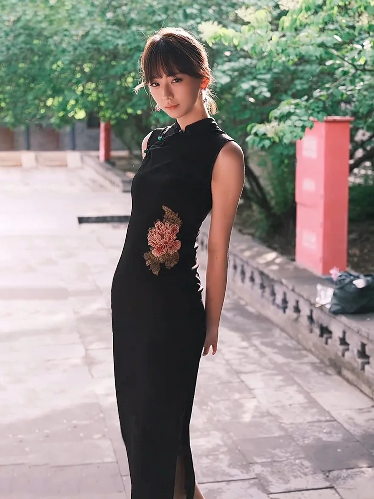 New Chinese Style Printed Stand Collar Qipao Dress Women Summer Vintage Sleeveless Slim Fit Hip Hugging Skirt City Commuting
New Chinese Style Printed Stand Collar Qipao Dress Women Summer Vintage Sleeveless Slim Fit Hip Hugging Skirt City Commuting