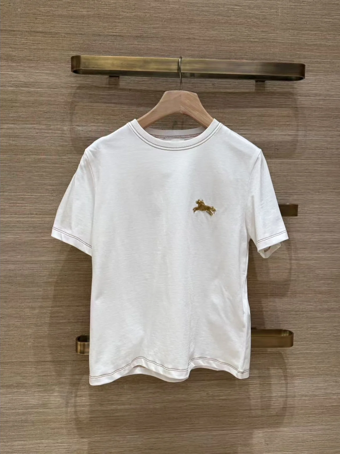 HEIDD 2025 Winter Cotton round Ne ort Sve Embroidered Limit Edition Early Spring T-irt Women's Casual Sle
HEIDD 2025 Winter Cotton round Ne ort Sve Embroidered Limit Edition Early Spring T-irt Women's Casual Sle