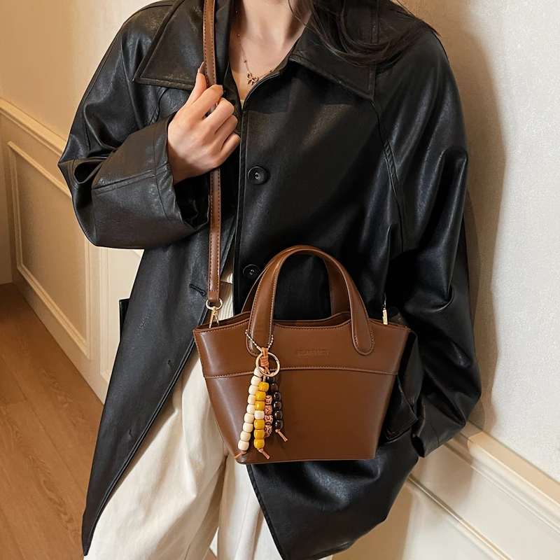 Elegant Ladies Hand Bags Crafted From Premium Leather Featuring Paris Trendy Daily Style
Elegant Ladies Hand Bags Crafted From Premium Leather Featuring Paris Trendy Daily Style