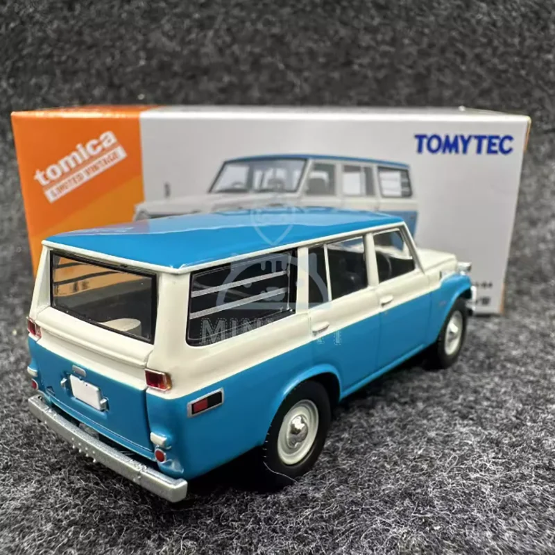 Модель автомобиля Tomytec TLV LV-104d в масштабе 1:64, Land Cruiser FJ56V, из сплава металла.
Модель автомобиля Tomytec TLV LV-104d в масштабе 1:64, Land Cruiser FJ56V, из сплава металла.