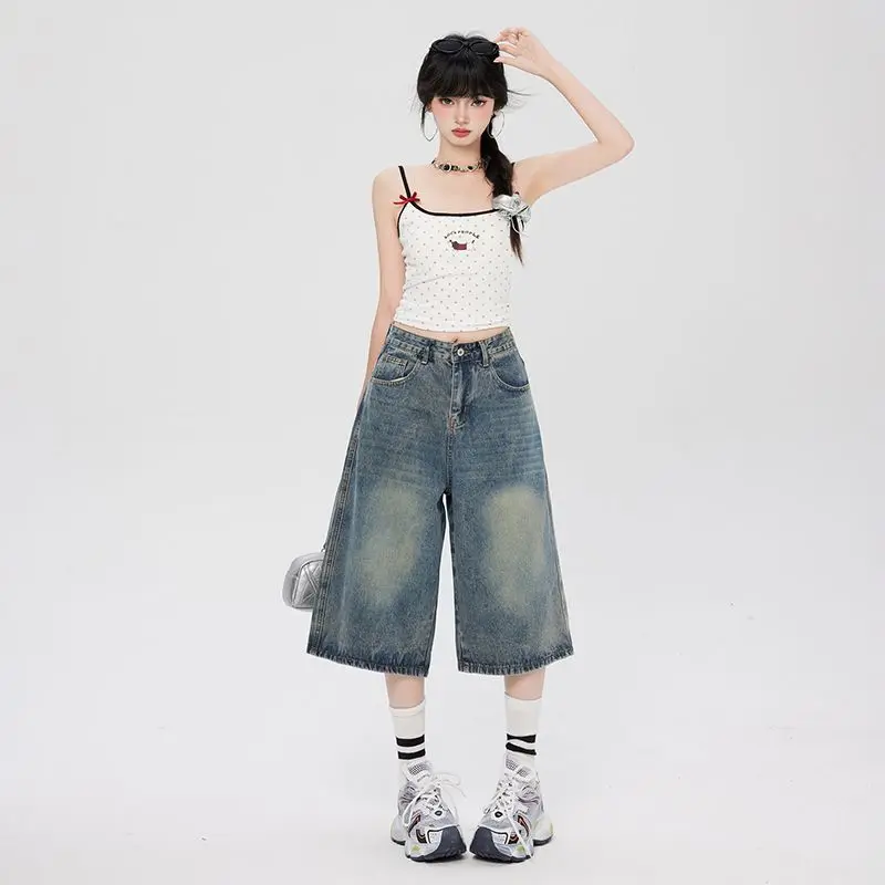 Spring and summer American retro denim cropped pants for women high waisted and slimming loose and wide leg straight leg pants
Spring and summer American retro denim cropped pants for women high waisted and slimming loose and wide leg straight leg pants