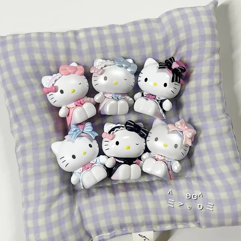 Оригинальная слепая коробка персонажей Sanrio Hello Kitty Kuromi My Melody, милая мини-фигурка, коллекция Kawaii, декор для рабочего стола, подарок для девочек
Оригинальная слепая коробка персонажей Sanrio Hello Kitty Kuromi My Melody, милая мини-фигурка, коллекция Kawaii, декор для рабочего стола, подарок для девочек