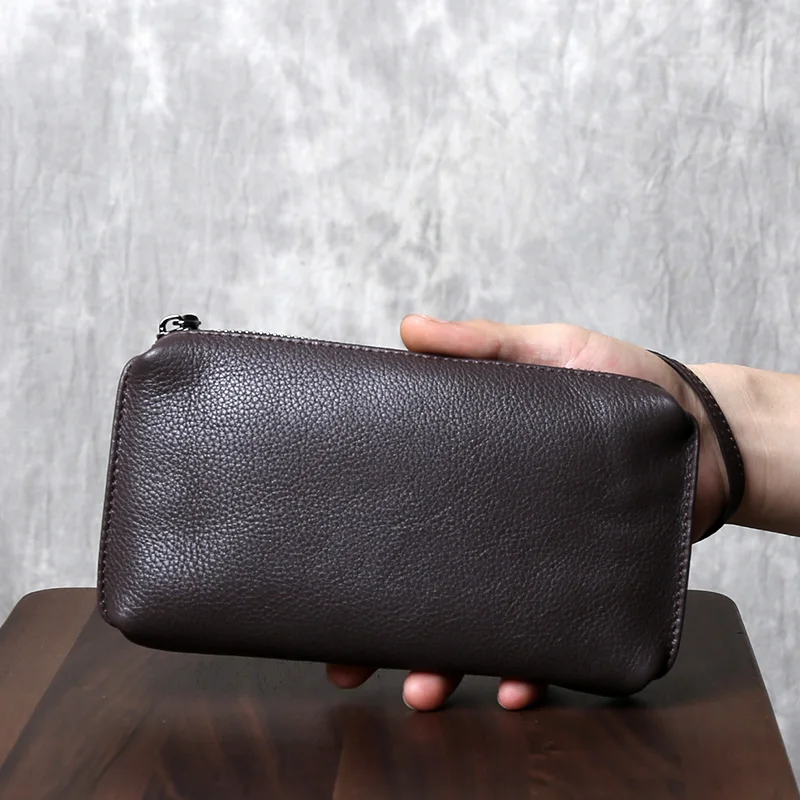 Handbag Men's Leather Soft Leather High-End Long Zipper Multi-Card Wallet Leisure Retro First Layer Cowhide Mobile Wallet Tide
Handbag Men's Leather Soft Leather High-End Long Zipper Multi-Card Wallet Leisure Retro First Layer Cowhide Mobile Wallet Tide