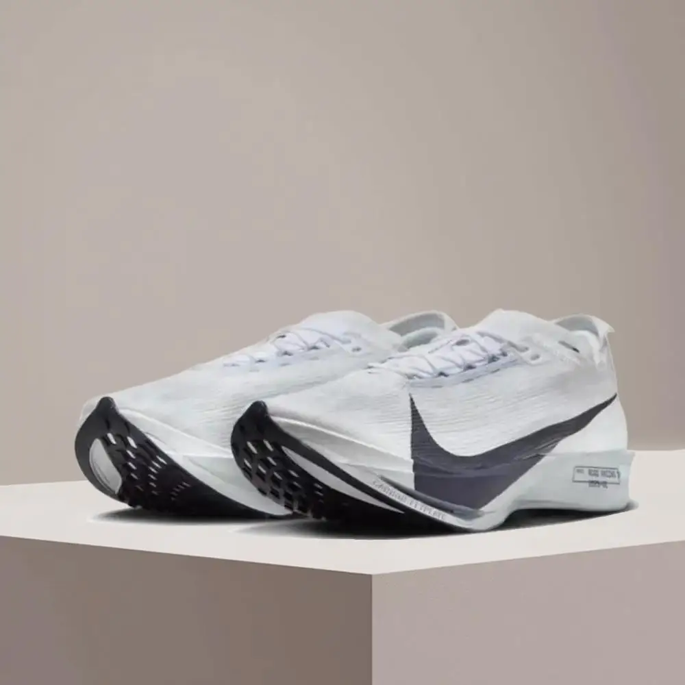 Nike Streakfly 2 White: Нескользящие, прочные, легкие, амортизирующие и дышащие мужские комфортные кроссовки для бега HF6416-100
Nike Streakfly 2 White: Нескользящие, прочные, легкие, амортизирующие и дышащие мужские комфортные кроссовки для бега HF6416-100