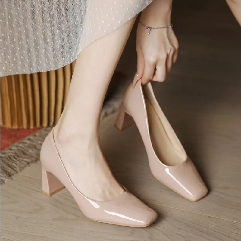 Women's Fashion Chunky Heel High Heels2026Spring new style small square toe versatile professional commuting shoes for women
Women's Fashion Chunky Heel High Heels2026Spring new style small square toe versatile professional commuting shoes for women
