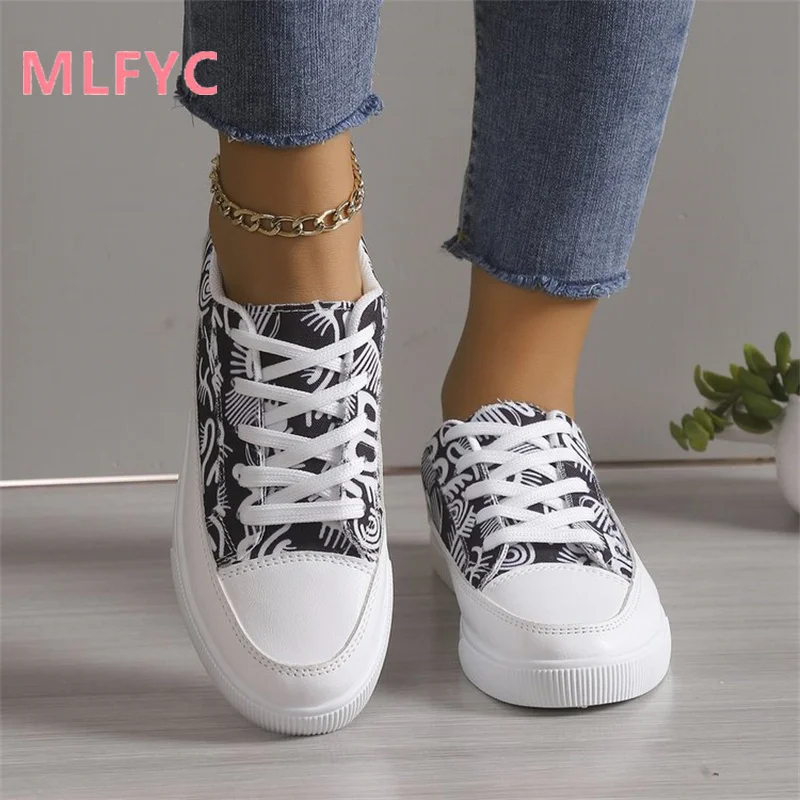 New casual shoes, oversized board shoes, trendy and breathable small white shoes, women's running shoes
New casual shoes, oversized board shoes, trendy and breathable small white shoes, women's running shoes