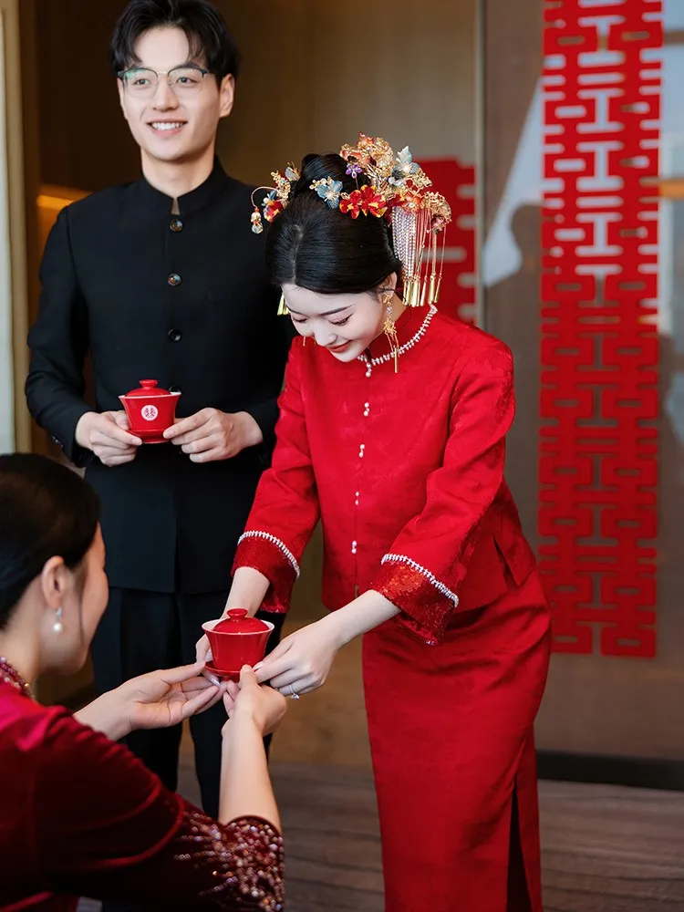 Новое платье Cheongsam в китайском стиле для тостов, комплект из двух предметов для свадьбы и помолвки невесты
Новое платье Cheongsam в китайском стиле для тостов, комплект из двух предметов для свадьбы и помолвки невесты