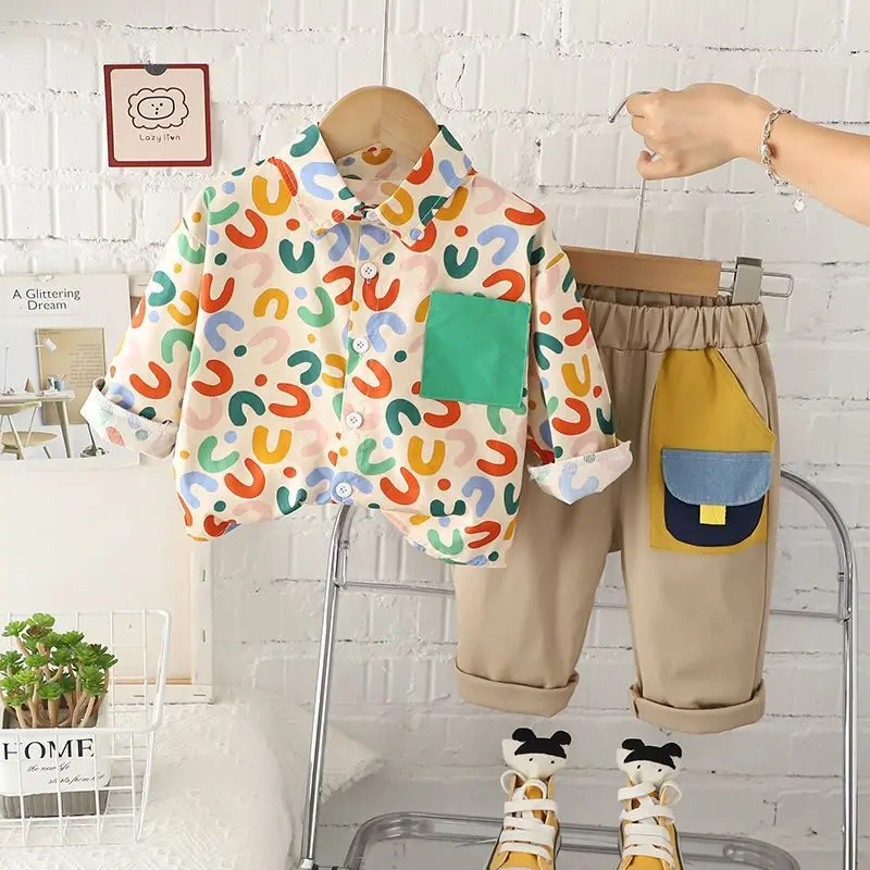 Spring Autumn 2025 Kids Boys 2PCS ClothesSet Letter Printed Tops Striped Polo Shirts Solid Pants Suit Toddler Boys Outfits
Spring Autumn 2025 Kids Boys 2PCS ClothesSet Letter Printed Tops Striped Polo Shirts Solid Pants Suit Toddler Boys Outfits