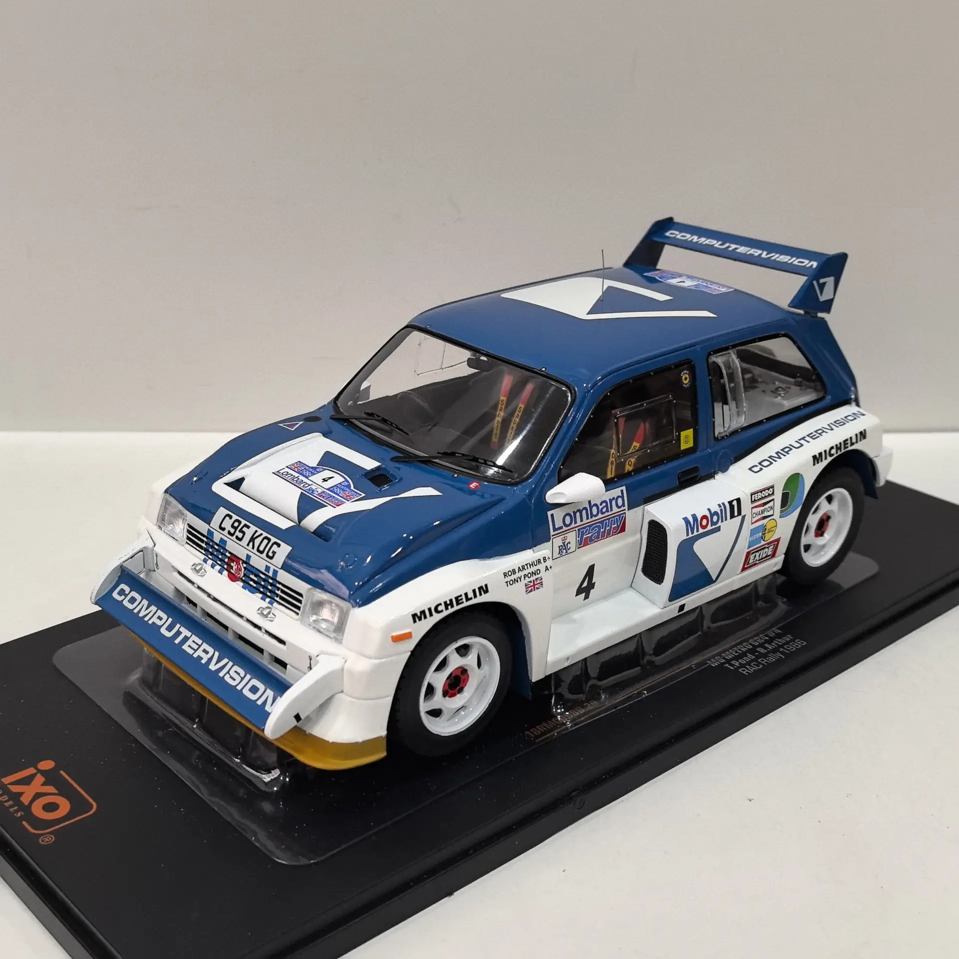 Diecast IXO 1/18 Scale MG METRO 6R4 #4 1986 Rally Car Alloy Car Model Collectible Toy Gift Souvenir Display Ornament
Diecast IXO 1/18 Scale MG METRO 6R4 #4 1986 Rally Car Alloy Car Model Collectible Toy Gift Souvenir Display Ornament