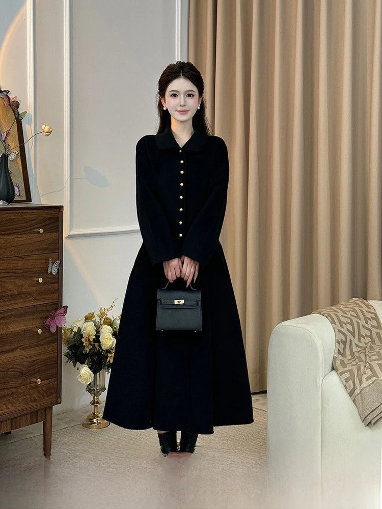 LILI Double-Faced Woolen Black Coat Versatile Stylish Winter Fashion Ladies' Outerwear Thickened Long Sleeve Pure Color
LILI Double-Faced Woolen Black Coat Versatile Stylish Winter Fashion Ladies' Outerwear Thickened Long Sleeve Pure Color