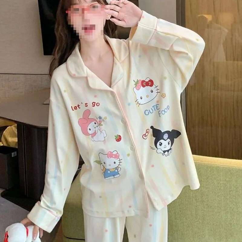 Студенческая пижама Sanrio Hello Kitty Kawaii с героями мультфильмов для молодых девушек, осенние брюки для отдыха с длинными рукавами, комплект домашней одежды Kuromi, новый
Студенческая пижама Sanrio Hello Kitty Kawaii с героями мультфильмов для молодых девушек, осенние брюки для отдыха с длинными рукавами, комплект домашней одежды Kuromi, новый