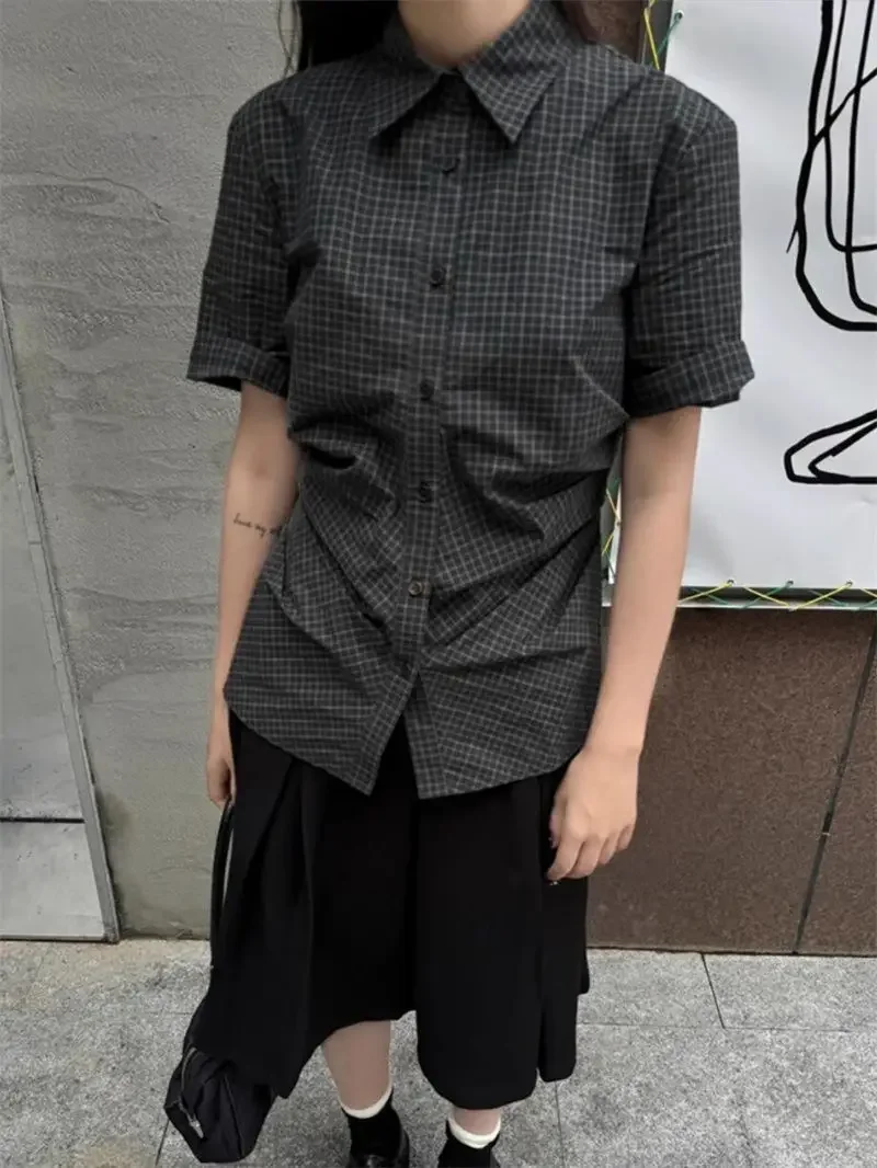 Japanese Retro Pleated Design Waisted Plaid Short-sleeved Shirt Female Slim Thin Summer Outside Shirt Womens Tops
Japanese Retro Pleated Design Waisted Plaid Short-sleeved Shirt Female Slim Thin Summer Outside Shirt Womens Tops