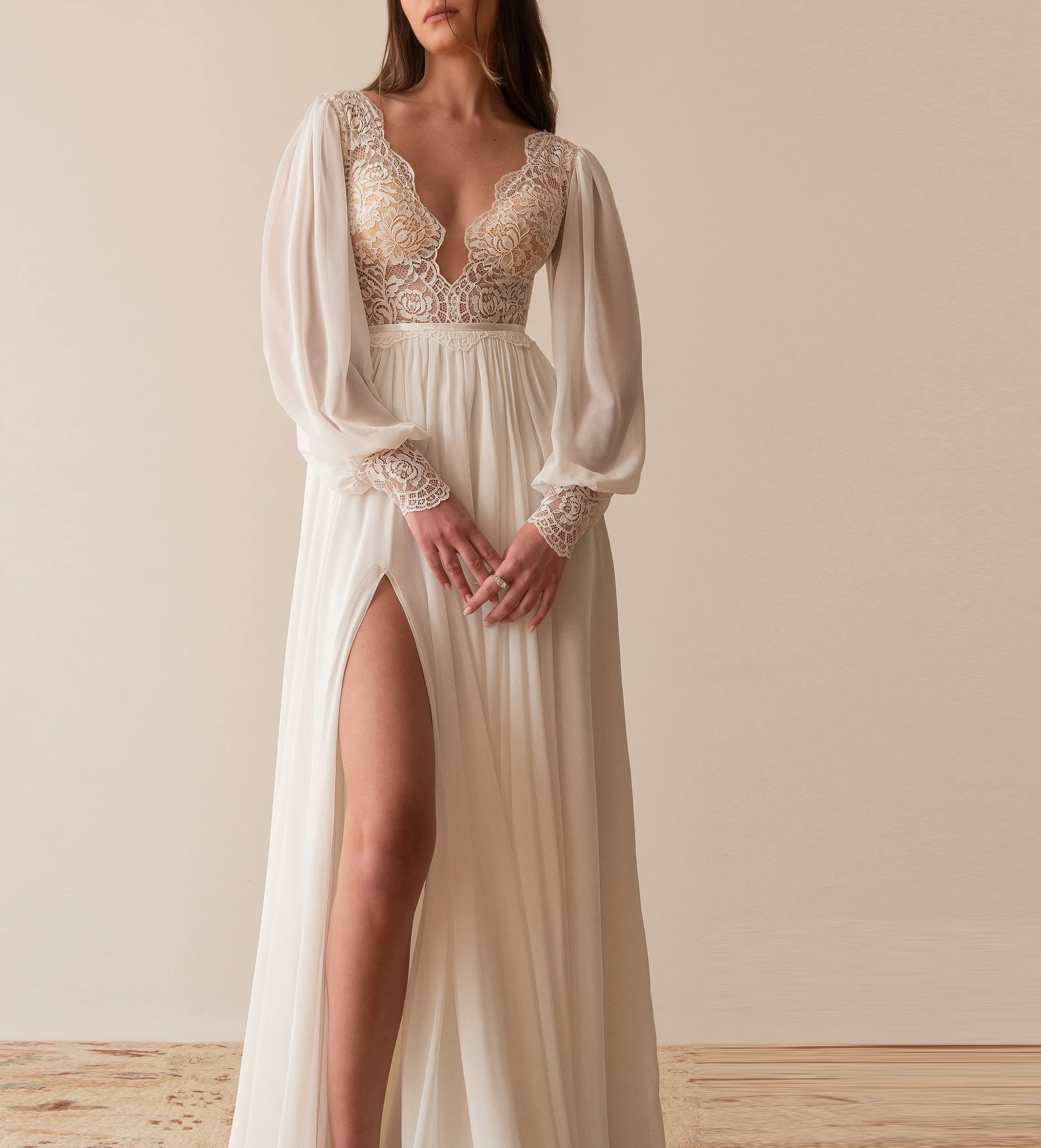 KOYOUN Boho Elegant A-line Beach Wedding Dress Deep Plunging Neckline Sexy Gelinlik 2024 Lace Open Back Bridal Party Dress
KOYOUN Boho Elegant A-line Beach Wedding Dress Deep Plunging Neckline Sexy Gelinlik 2024 Lace Open Back Bridal Party Dress