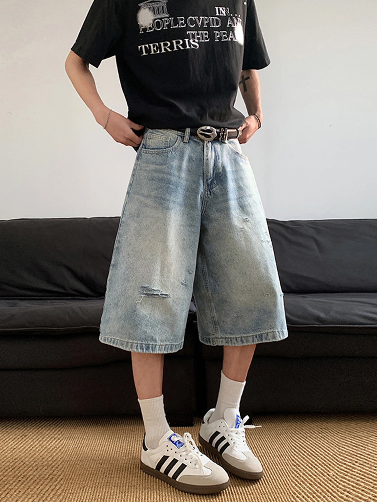 Retro American Washed Men's Jeans Shorts Summer Thin Loose Wide Leg Shorts Casual Style Cotton Polyester Blend Sporty
Retro American Washed Men's Jeans Shorts Summer Thin Loose Wide Leg Shorts Casual Style Cotton Polyester Blend Sporty