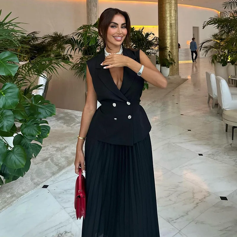 Women's Clothing 2025 Summer New Style Temperament Lapel Sleeveless Double Breasted Top Pleated Skirt Casual Set
Women's Clothing 2025 Summer New Style Temperament Lapel Sleeveless Double Breasted Top Pleated Skirt Casual Set