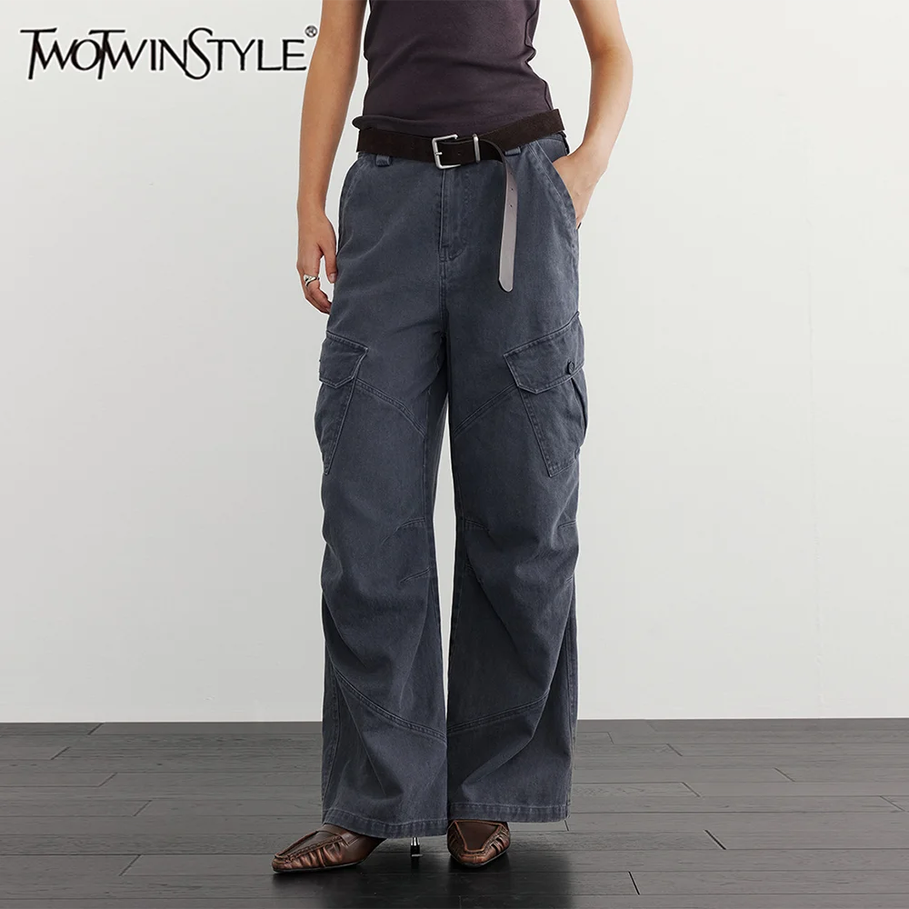 TWOTWINSTYLE однотонные свободные повседневные брюки-карго с карманами для женщин, брюки с высокой талией в американском стиле ретро, женская модная одежда, новинка
TWOTWINSTYLE однотонные свободные повседневные брюки-карго с карманами для женщин, брюки с высокой талией в американском стиле ретро, женская модная одежда, новинка