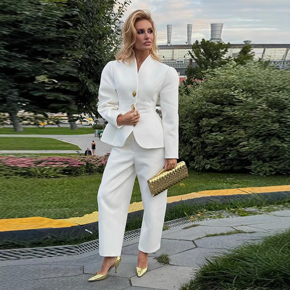 Women Solid Color Two Piece Set Stand Collar Blazer Jacket And Wide Leg Pants With Golden Button Details Office Outfit PA19
Women Solid Color Two Piece Set Stand Collar Blazer Jacket And Wide Leg Pants With Golden Button Details Office Outfit PA19