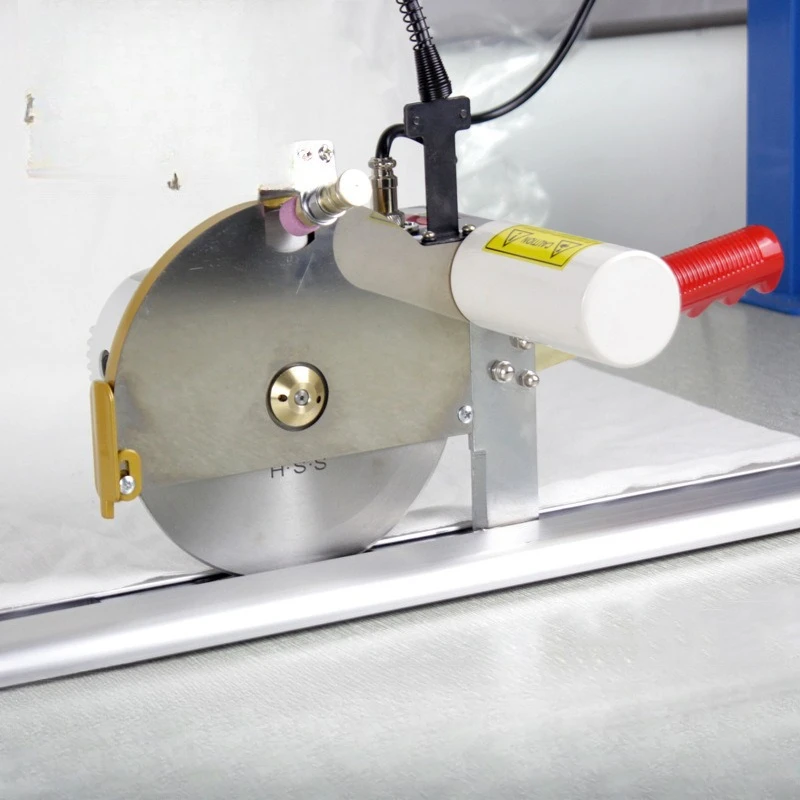 Thick material sponge cutting bed cloth cutting machine, full set of cloth saving machine track cloth cutting cutter cloth
Thick material sponge cutting bed cloth cutting machine, full set of cloth saving machine track cloth cutting cutter cloth