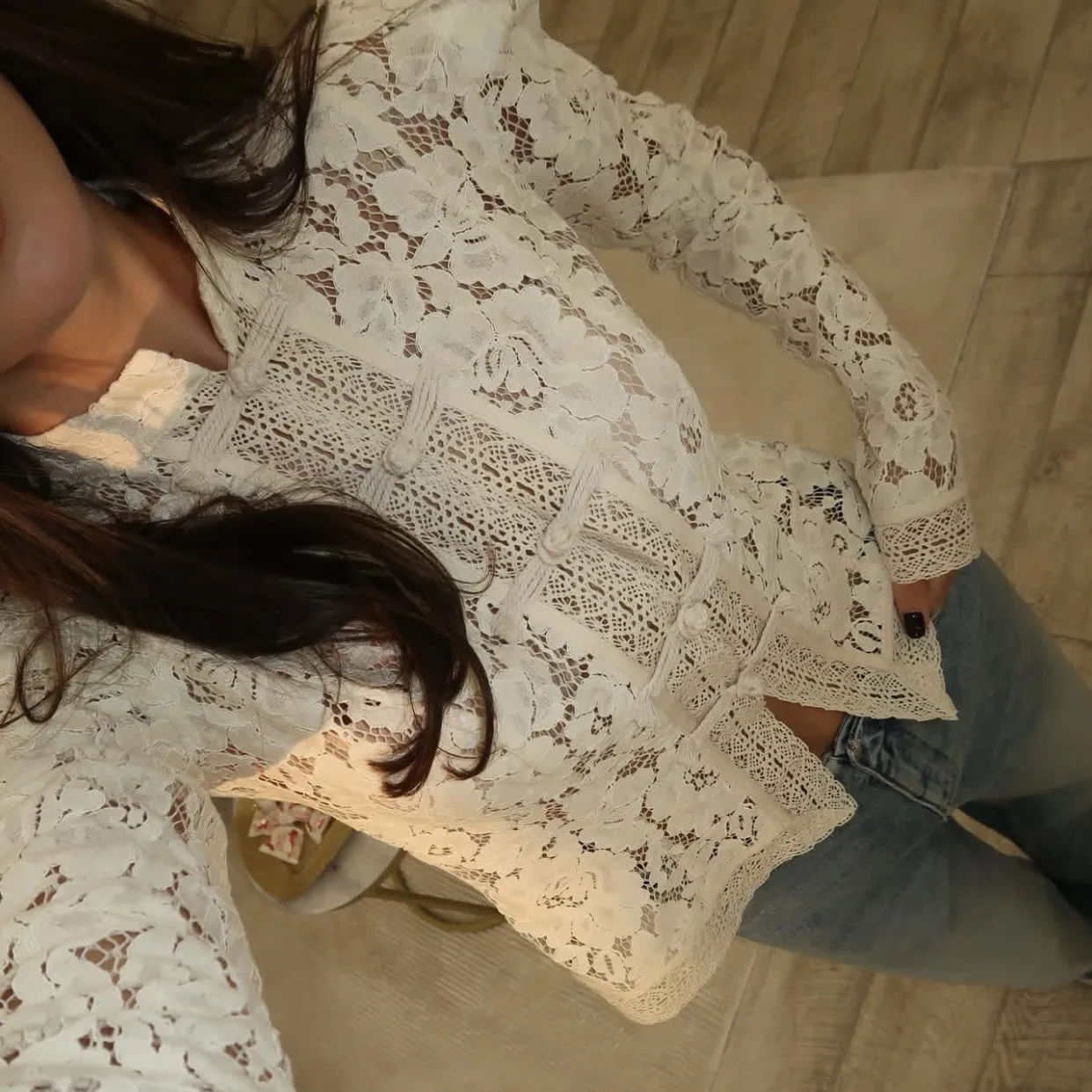 hirigin Lace Printed Shirts Tops Female Hollow Out Fashion Commute Vintage See-Through Blouse Fall Women's Lace Shrug Shirts 
hirigin Lace Printed Shirts Tops Female Hollow Out Fashion Commute Vintage See-Through Blouse Fall Women's Lace Shrug Shirts