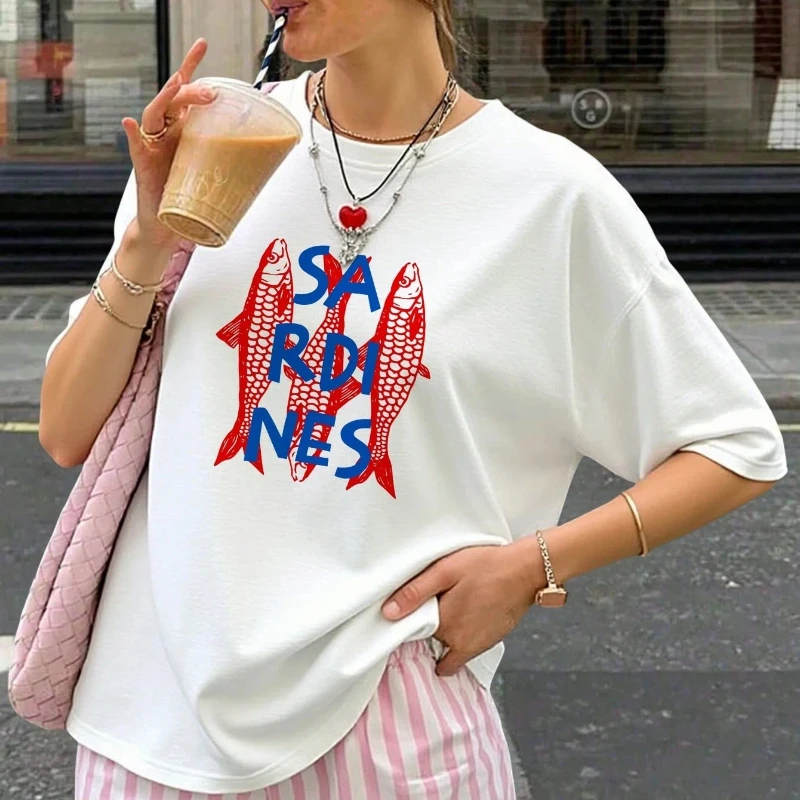 Cartoon Sardine Letter Print Women T Shirt Loose Short Sleeved Cotton Tees Female O Neck Graphic Blouse Suitable Daily Wear
Cartoon Sardine Letter Print Women T Shirt Loose Short Sleeved Cotton Tees Female O Neck Graphic Blouse Suitable Daily Wear