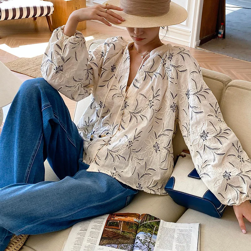Элегантная блузка в стиле ретро с цветочной вышивкой, женская рубашка с длинным рукавом, свободные бежевые хлопковые весенне-осенние повседневные женские топы с v-образным вырезом, новые 
Элегантная блузка в стиле ретро с цветочной вышивкой, женская рубашка с длинным рукавом, свободные бежевые хлопковые весенне-осенние повседневные женские топы с v-образным вырезом, новые