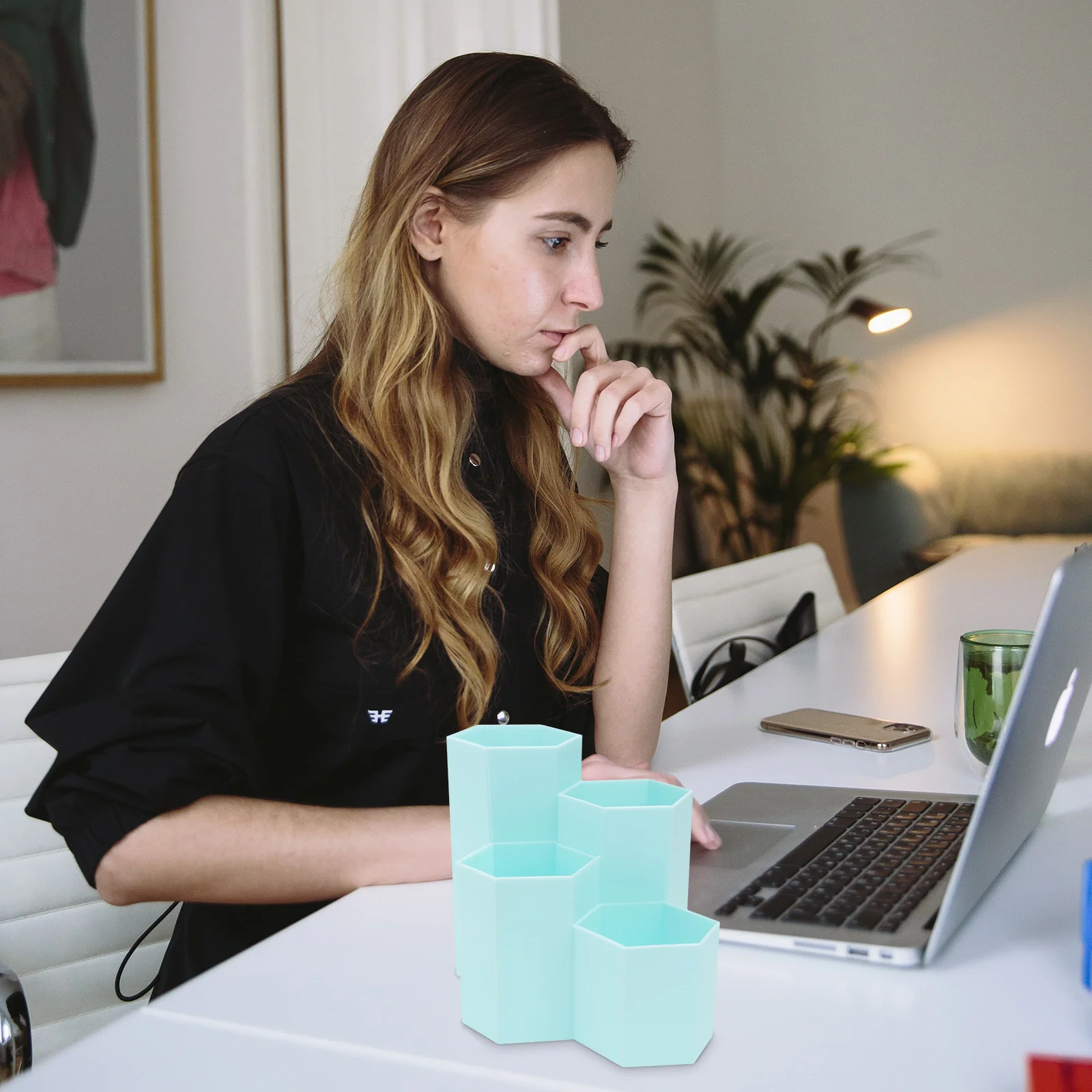 Hexagonal Pen Holder Makeup Organizer for Vanity Work Desk Manager Plastic Pp Cute Child
Hexagonal Pen Holder Makeup Organizer for Vanity Work Desk Manager Plastic Pp Cute Child