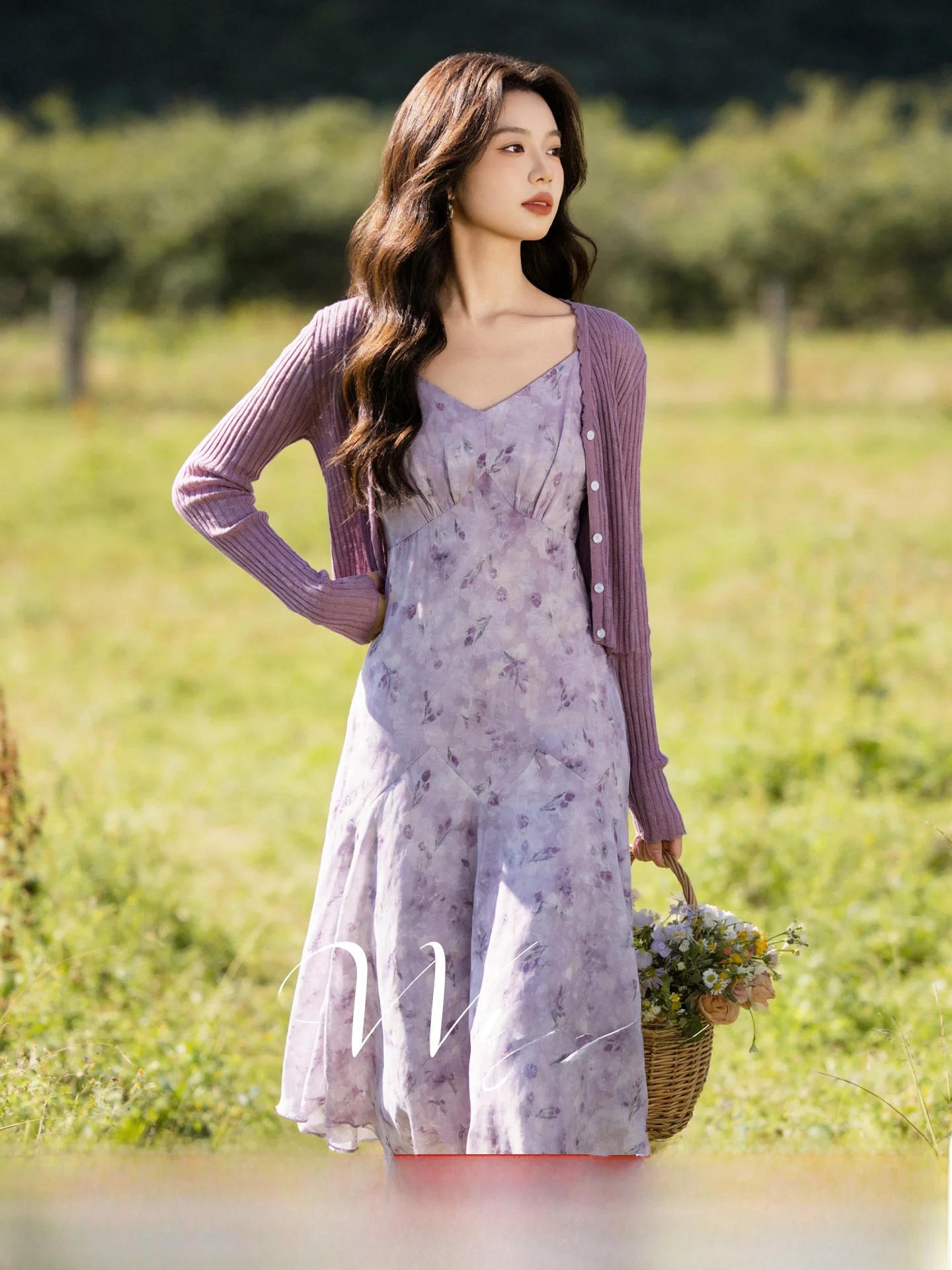 Stunning Summer Knitted Set for Women V-Neck Floral Print Off-Shoulder High Waist Casual Long Sleeve Polyester Fiber Outfit
Stunning Summer Knitted Set for Women V-Neck Floral Print Off-Shoulder High Waist Casual Long Sleeve Polyester Fiber Outfit