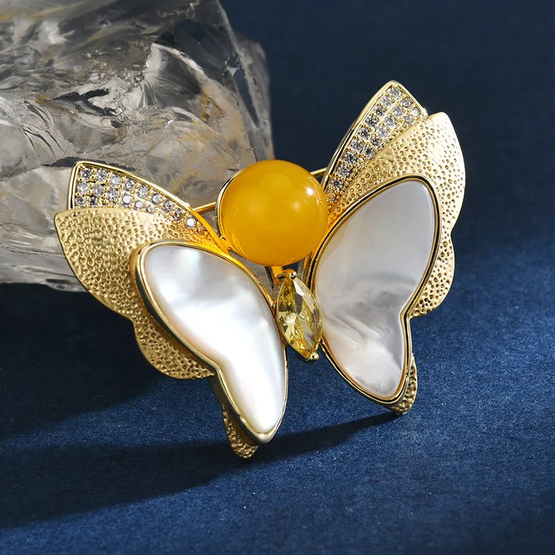 Butterfly Brooch Natural Mother of Pearl Shell with Freshwater Pearl Elegant Zircon Lapel Pin, Amber Style Insect Pin Gift
Butterfly Brooch Natural Mother of Pearl Shell with Freshwater Pearl Elegant Zircon Lapel Pin, Amber Style Insect Pin Gift