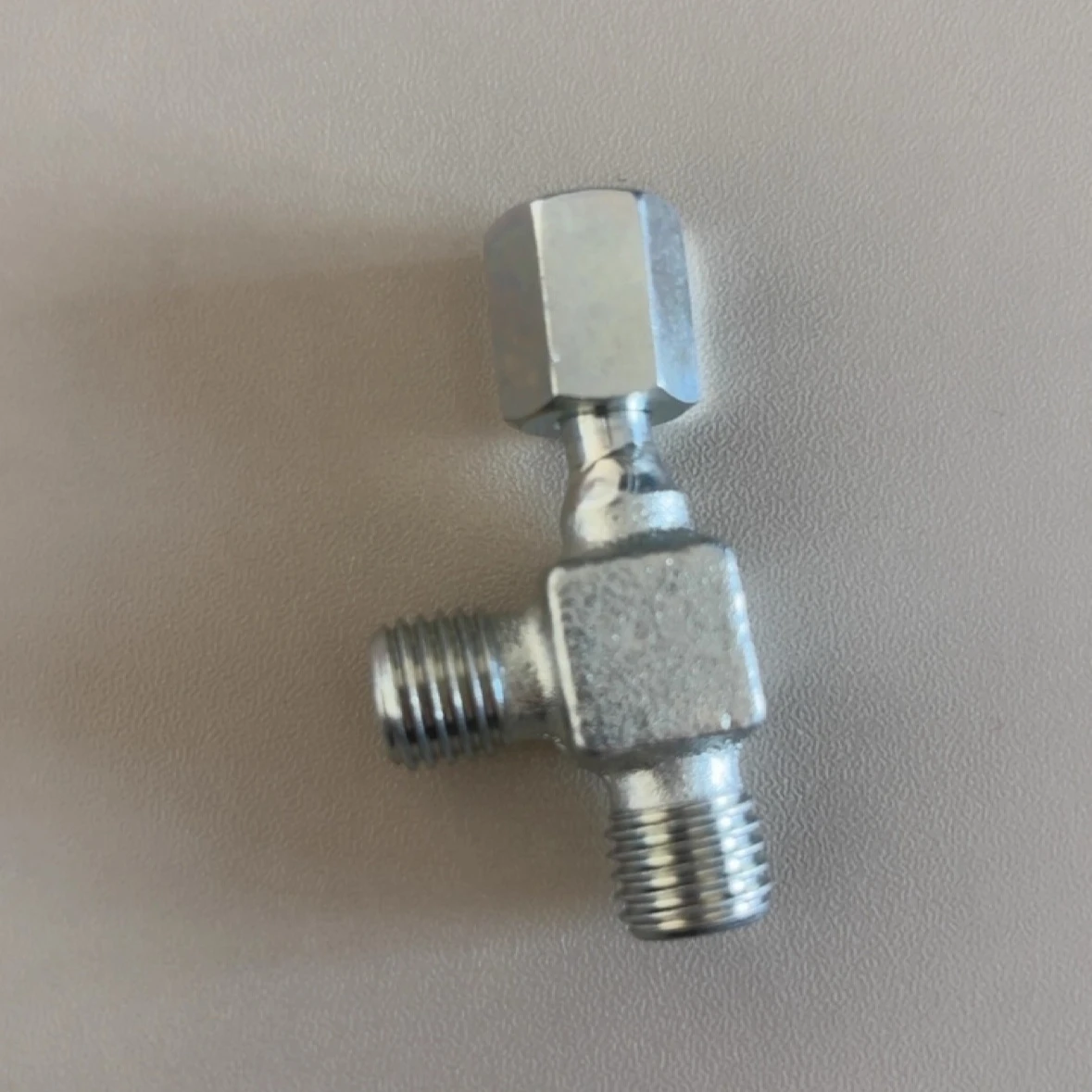 For Auman EST GTL Hydraulic Lock Oil Pipe in The Cab 1pcs
For Auman EST GTL Hydraulic Lock Oil Pipe in The Cab 1pcs