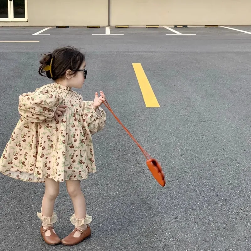 2025Girls' Spring and Autumn New Brown Flowers Dress Children's Baby Heavy Industry Lace Sleeve CuteALine skirt
2025Girls' Spring and Autumn New Brown Flowers Dress Children's Baby Heavy Industry Lace Sleeve CuteALine skirt
