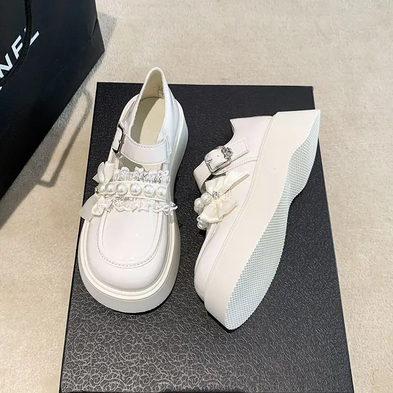 2026 New Women British Style Thick Sole Leather Shoes Summer Elegant Loafers Mary Jane Platform Dress Shoes for Skirt
2026 New Women British Style Thick Sole Leather Shoes Summer Elegant Loafers Mary Jane Platform Dress Shoes for Skirt