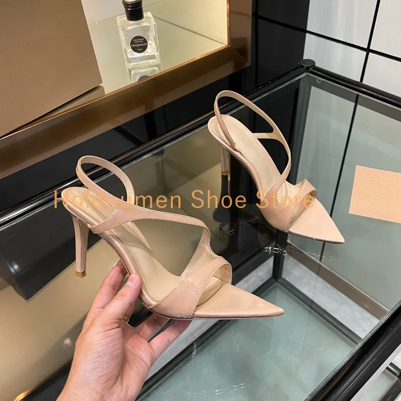 Trendy Pointed Toe Bend Strap Design Glossy Patent Leather Women's Sandals Banquet Dress Slip On Elegant Stiletto Sandals
Trendy Pointed Toe Bend Strap Design Glossy Patent Leather Women's Sandals Banquet Dress Slip On Elegant Stiletto Sandals