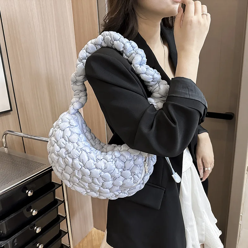 Korean Nylon Pleated Cloud Bags Large Capacity Drawstring Shoulder Crossbody Bags Solid Lightweight Shoulder Bag
Korean Nylon Pleated Cloud Bags Large Capacity Drawstring Shoulder Crossbody Bags Solid Lightweight Shoulder Bag