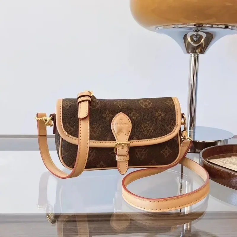 2025 New Nurse Bag for Women - Vintage Monogram Shoulder Purse Retro Fashion Crossbody Bag Elegant Casual Handbag
2025 New Nurse Bag for Women - Vintage Monogram Shoulder Purse Retro Fashion Crossbody Bag Elegant Casual Handbag