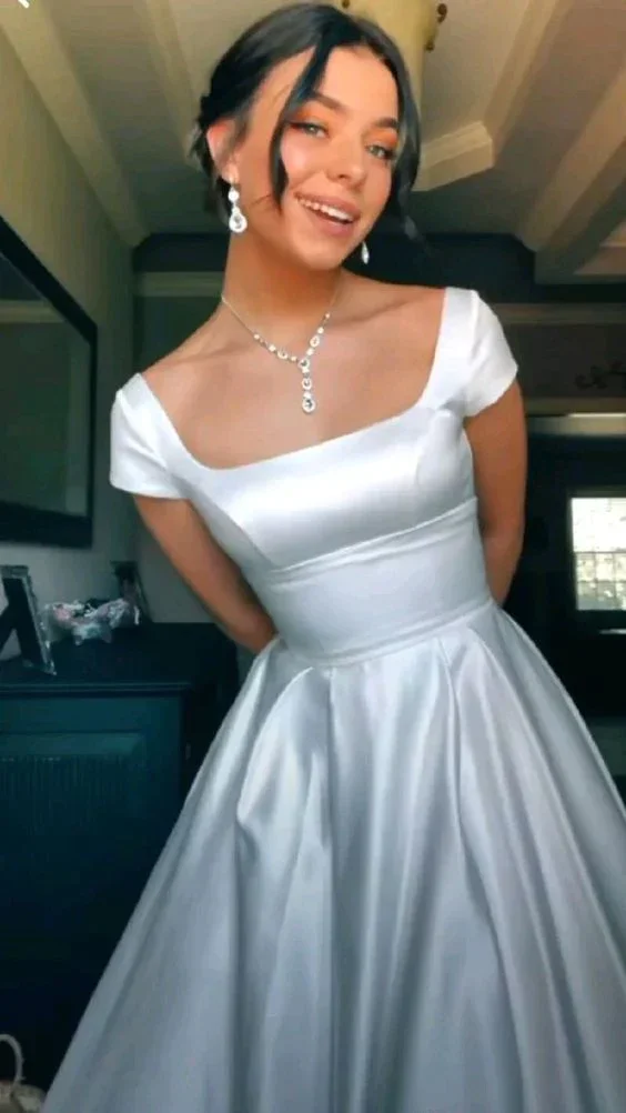 White Cap Sleeves Long Prom Dresses A Line Satin Corset Lace Up Prom Gowns Evening Wedding Party Dress Custom Made
White Cap Sleeves Long Prom Dresses A Line Satin Corset Lace Up Prom Gowns Evening Wedding Party Dress Custom Made