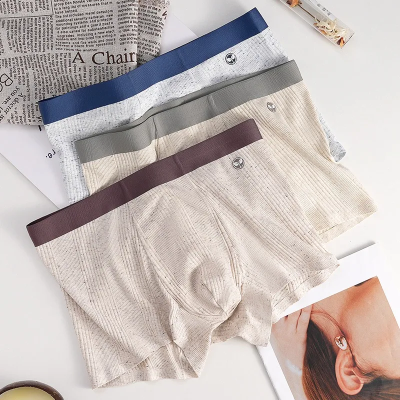 Color Matching Striped Flat Boxer Middle Waist Shorts U Convex Pouch Breathable Underwear Men Naked Feeling Panties Gift for Men
Color Matching Striped Flat Boxer Middle Waist Shorts U Convex Pouch Breathable Underwear Men Naked Feeling Panties Gift for Men
