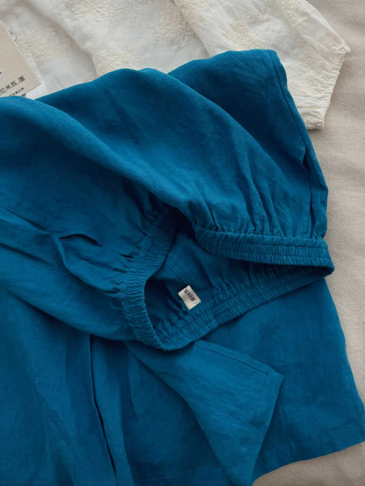 Ele Color Cotton Linen A-Line Midi Skirt Women's Summer 2025 New Elastic Waist Loose Slimming Skirt
Ele Color Cotton Linen A-Line Midi Skirt Women's Summer 2025 New Elastic Waist Loose Slimming Skirt