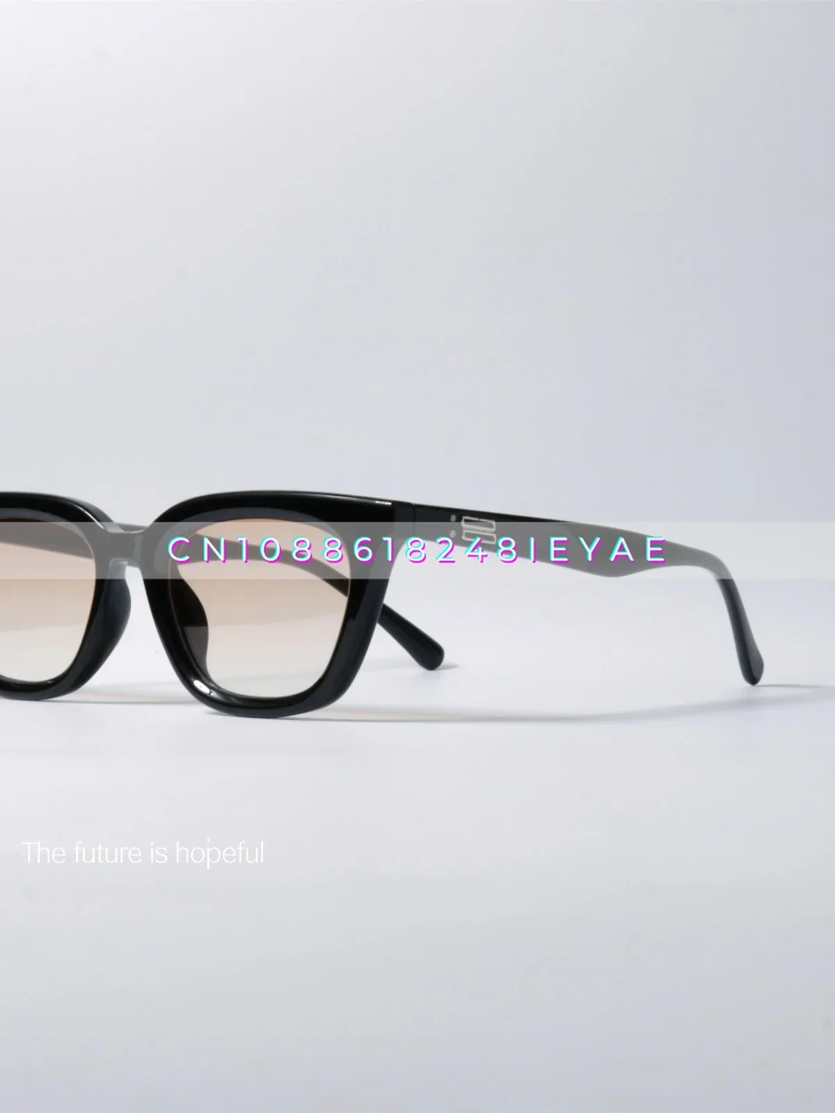 GM Style Polarized Sunglasses Uv400 Anti-ultraviolet Radiation Cat Eye Gradual Change Color Sunglasses
GM Style Polarized Sunglasses Uv400 Anti-ultraviolet Radiation Cat Eye Gradual Change Color Sunglasses