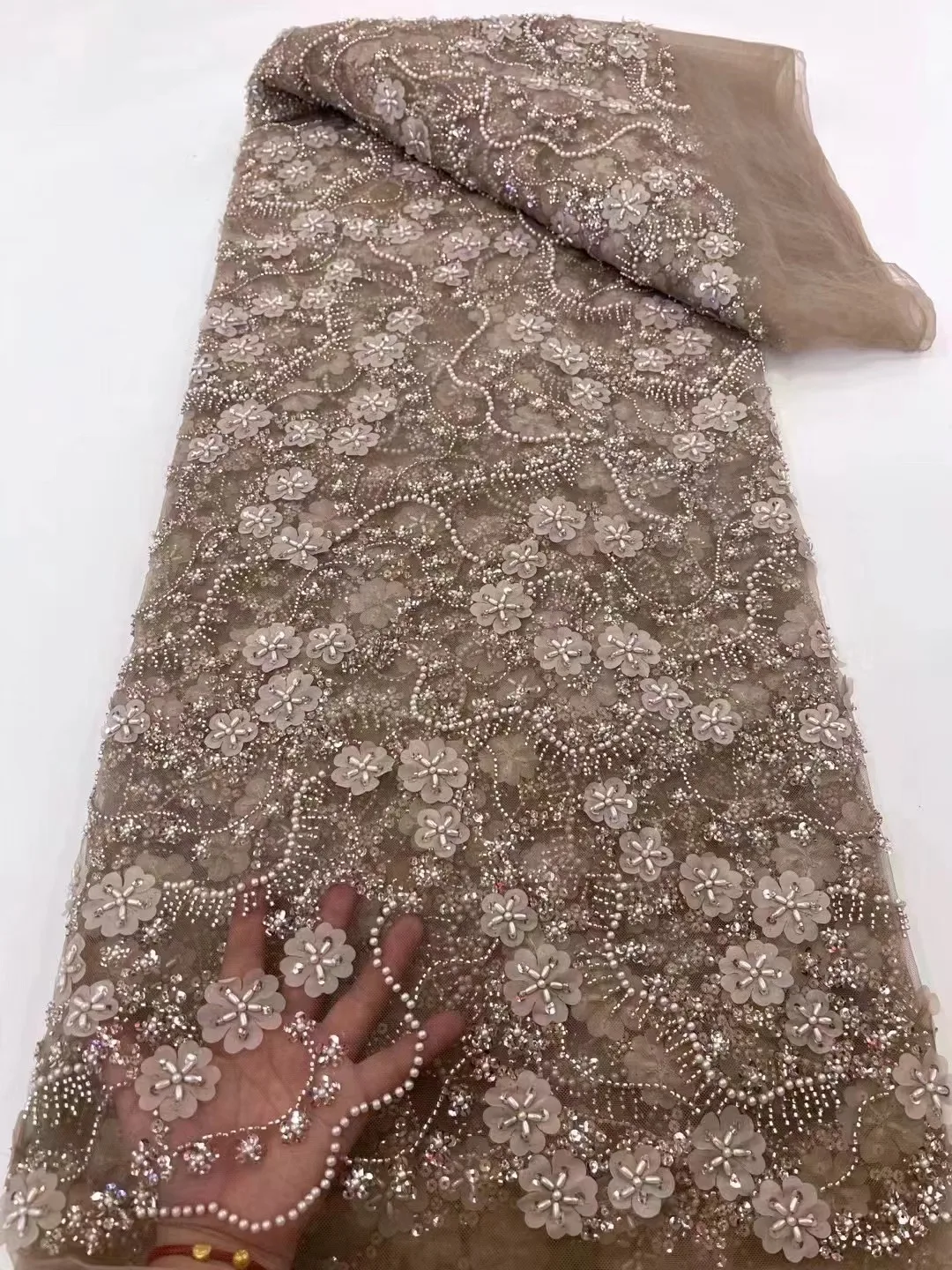 2023 High Quality African 3D Flower Embroidery Beaded Lace Fabric Handmade French Tulle Lace Fabric for Wedding Dress
2023 High Quality African 3D Flower Embroidery Beaded Lace Fabric Handmade French Tulle Lace Fabric for Wedding Dress