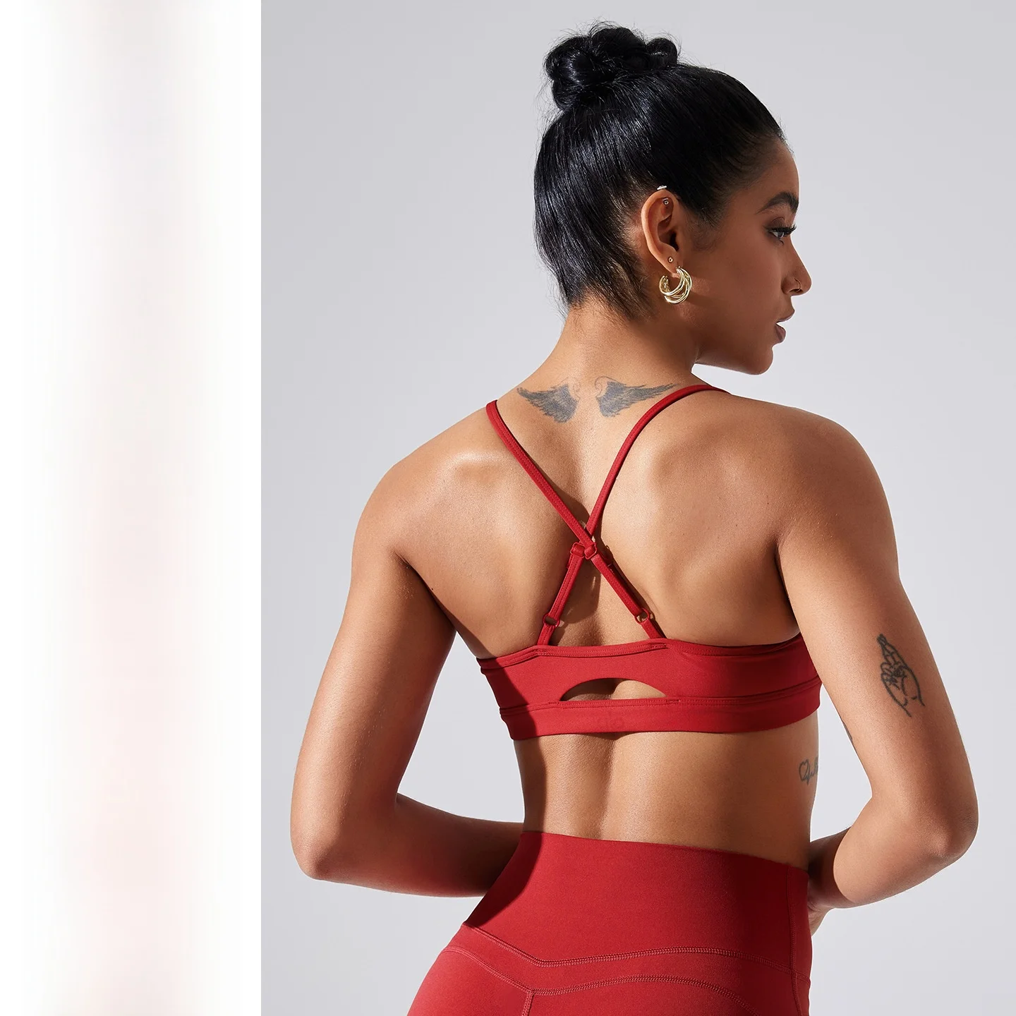 Регулируемый спортивный бюстгальтер, топ, жилет для йоги и фитнеса, женское нижнее белье, дышащие антибактериальные бретели с открытой спиной
Регулируемый спортивный бюстгальтер, топ, жилет для йоги и фитнеса, женское нижнее белье, дышащие антибактериальные бретели с открытой спиной