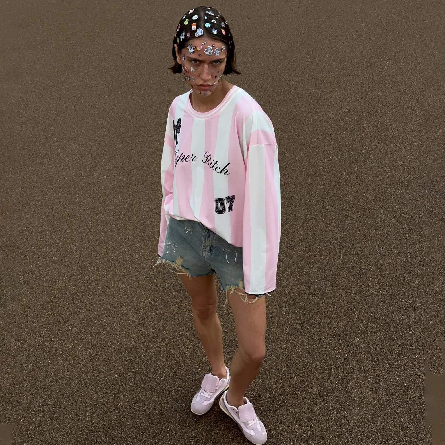2024 American Letter Printed Striped Contrasting Long Sleeved T-Shirt Loose Casual Top INS Style
2024 American Letter Printed Striped Contrasting Long Sleeved T-Shirt Loose Casual Top INS Style